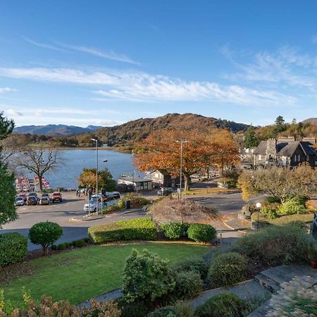 Brand New - Contemporary - 2 Bedroom - 2 Bathroom - Spacious Apartment - Lake Views Ambleside Eksteriør bilde