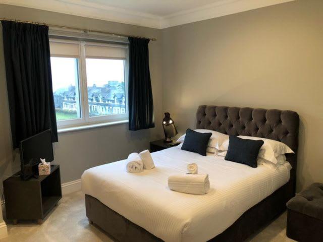 Brand New - Contemporary - 2 Bedroom - 2 Bathroom - Spacious Apartment - Lake Views Ambleside Eksteriør bilde